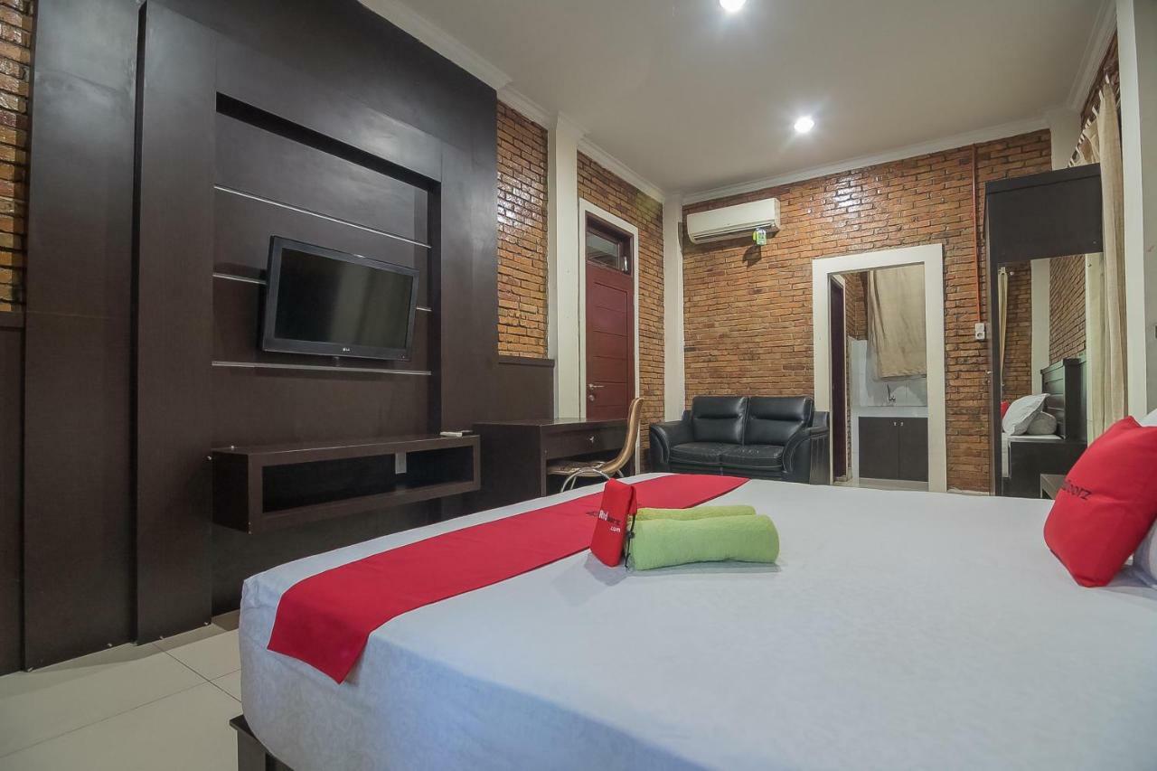 Reddoorz Near Cambridge Square 2 Wisma tamu 3*