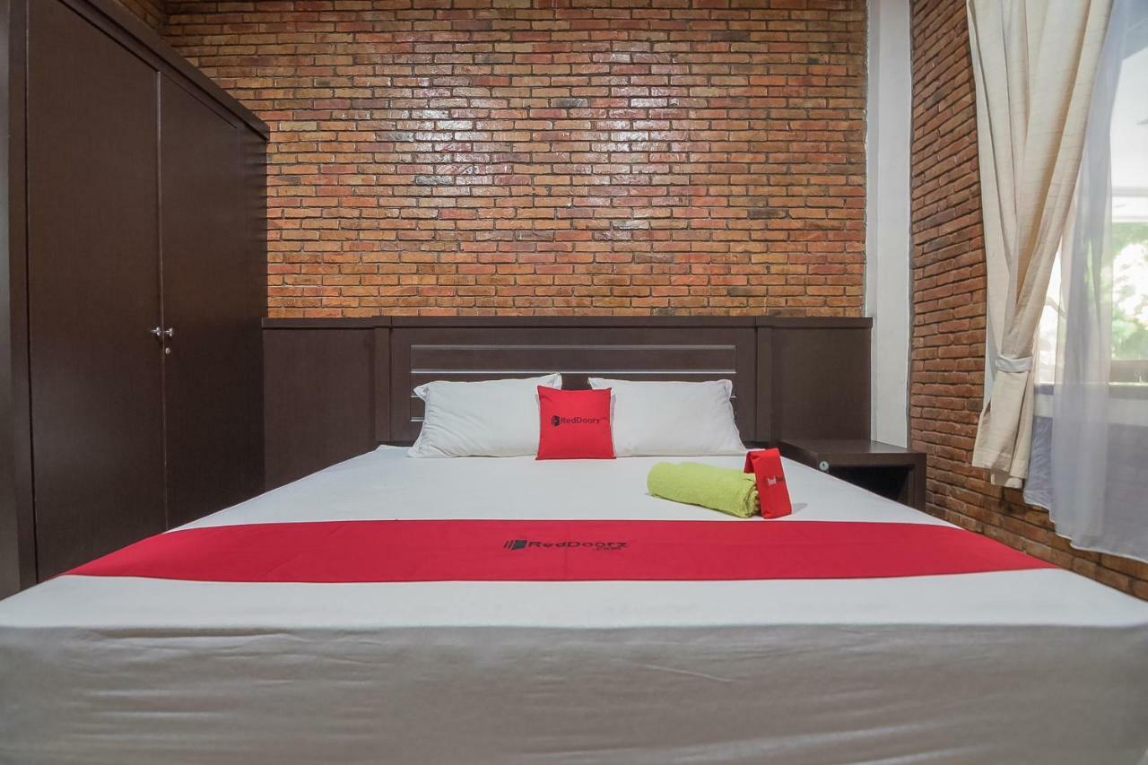 Reddoorz Near Cambridge Square 2 Wisma tamu